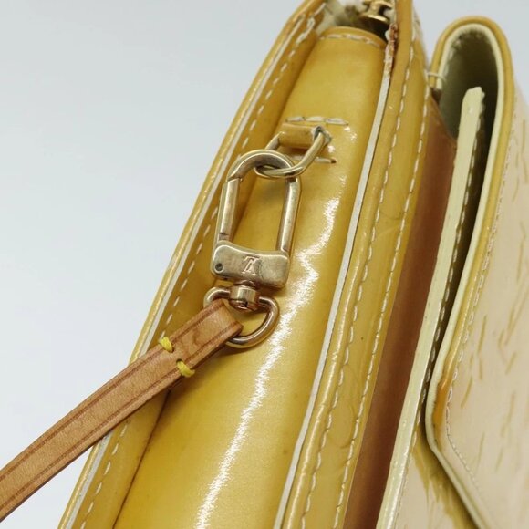 LOUIS VUITTON Monogram Vernis Motto Pouch Lime Yellow M91059 LV Auth 94843 - Picture 10 of 16